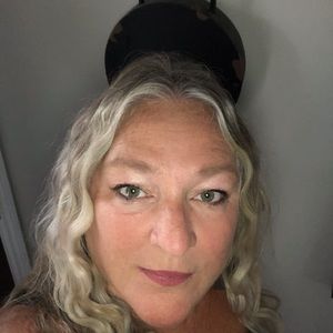 Meet your Posher, Diane